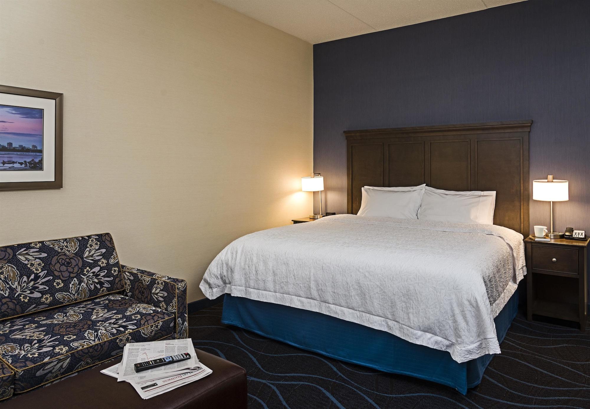 Hampton Inn By Hilton Ottawa Airport Buitenkant foto